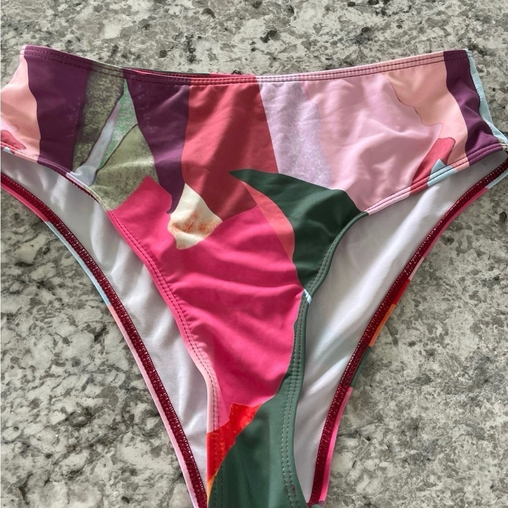 Colorful Abstract Bikini Set - Picture 4 of 6
